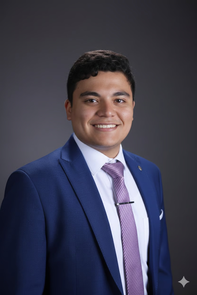 Mtro. Esteban Guzmán